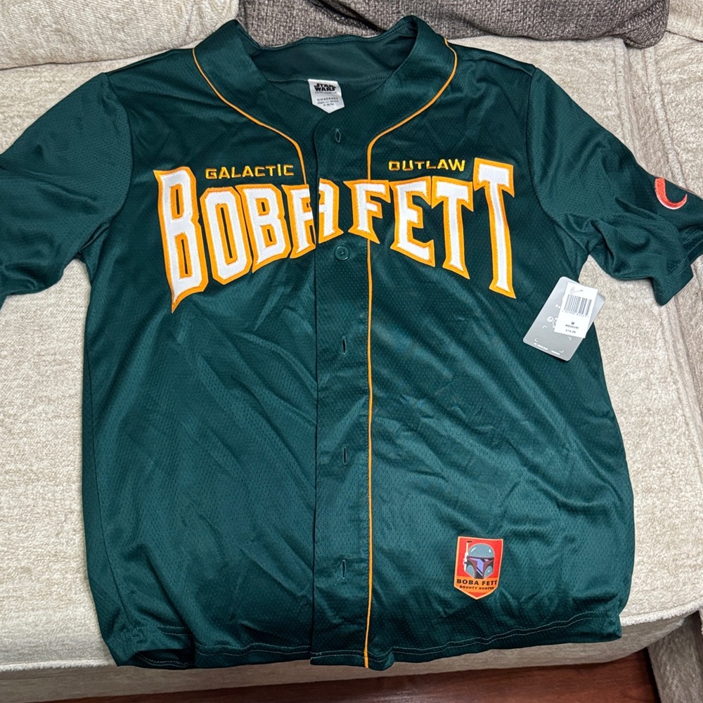 Disney Star Wars Ggreen Boba Fett Galactic Outlaw Jersey men’s size M
